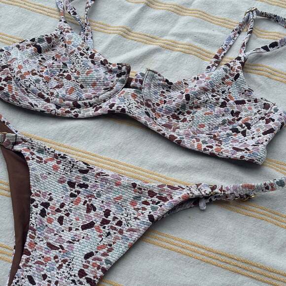Speckled Bikini Set - Picture 2 of 7